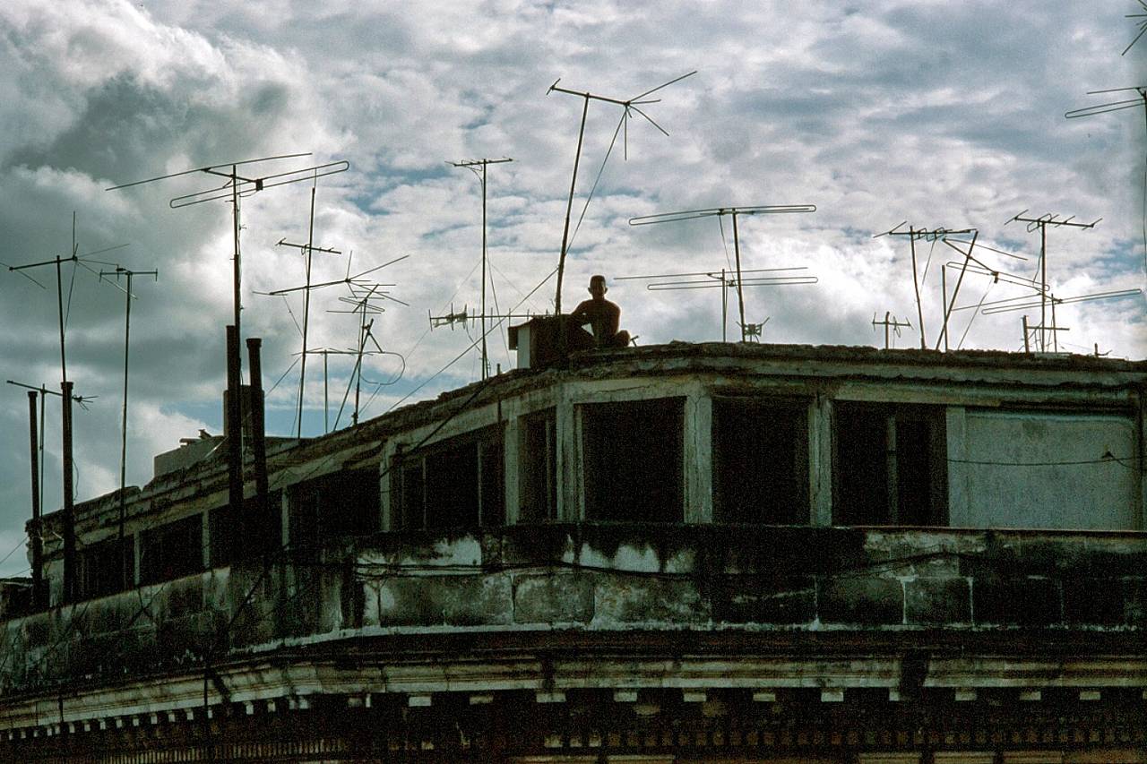 017_NC_S_blick%20von%20lethis_wohnung_taubenzuechter_und_antennen